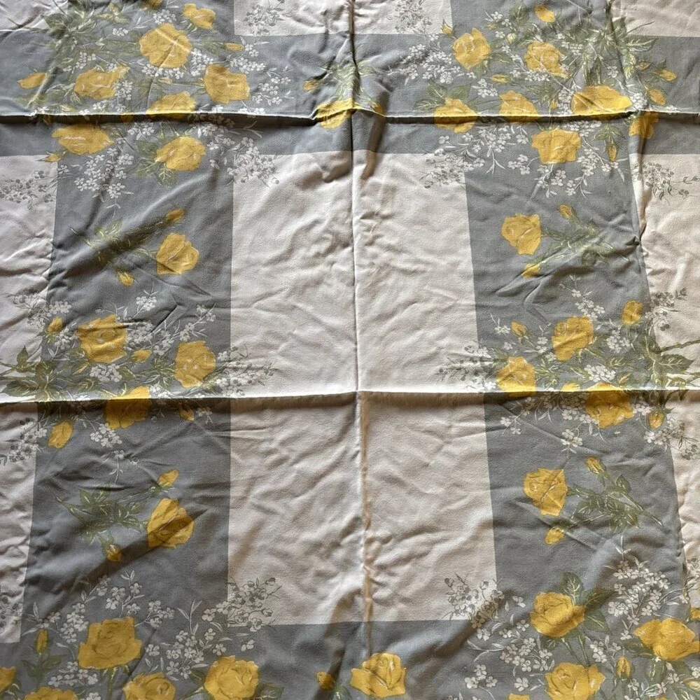 Vintage Spring cotton Tablecloth White Yellow And Gray Size 65 X 60